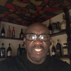 Meet your Posher, Ellis